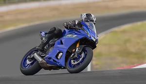 Yamaha memperkenalkan R7 dengan fitur yang terbaru (bikewale.com)