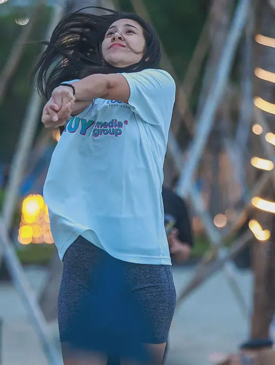 Namun, meski berpenampilan biasa, Anya Geraldine tetap jadi perhatian. Ia tetap menuai pujian karena penampilan cantiknya. [Instagram/anyageraldine]