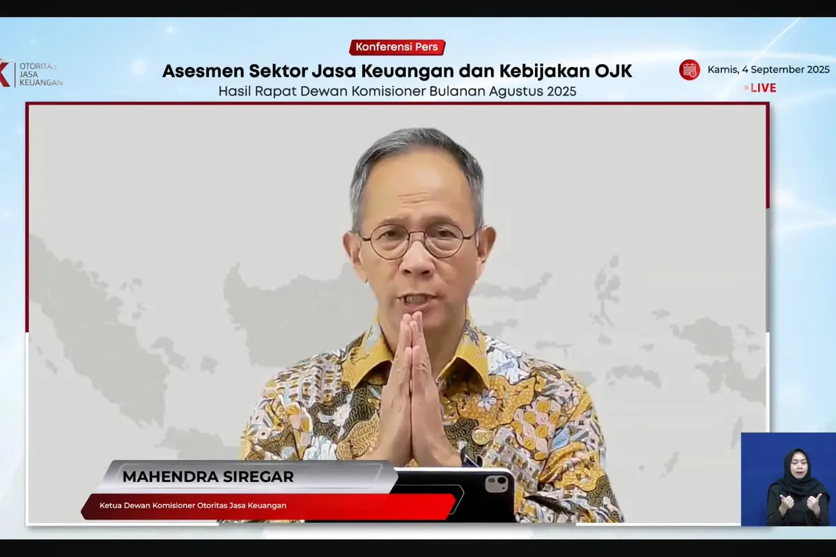 Ketua Dewan Komisioner Otoritas Jasa Keuangan (OJK) Mahendra Siregar dalam konferensi pers RDKB Agustus 2025, Kamis (4/9/2025). (Foto: tangkapan layar/Tira Santia)