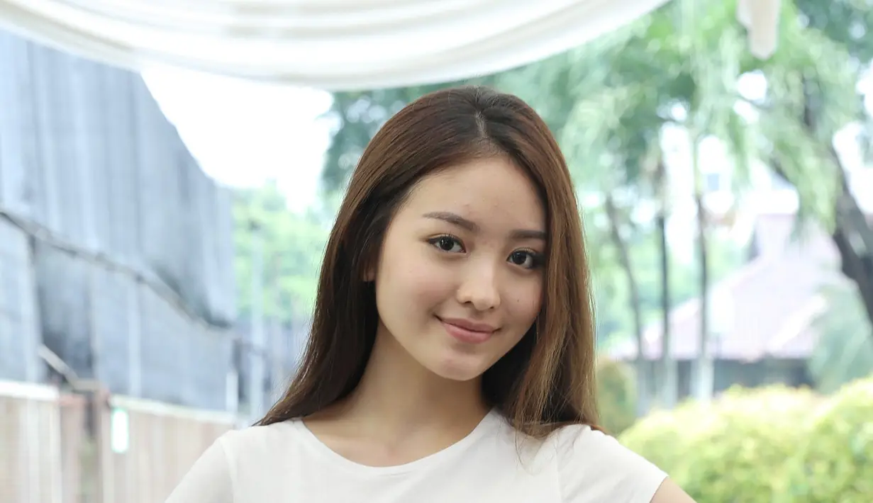 "Nggak (canggung) sih. Pas sampai di setting aku berpikir jadi Reva bukan Wilona. Aku ingin memberikan yang terbaik saja," ujar remaja kelahiran 17 tahun silam itu. (Galih W. Satria/Bintang.com)