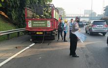 Nahas, Sopir Truk Terseret Tronton hingga Tewas di Tol JORR Jatiasih
