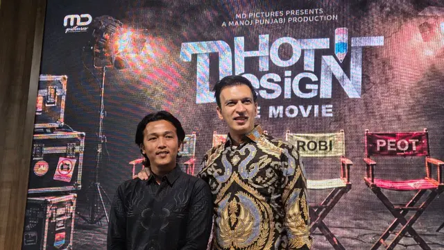 Pak Bandhot dan Manoj Punjabi dalam konferensi pers film live action Dhot Design. (Ratnaning Asih/ Liputan6.com)