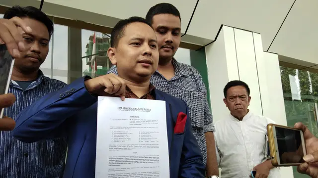 Eggi Sudjana diwakilkan pengacaranya mendaftarkan gugatan status tersangka yang disematkan Polda Metro Jaya ke Pengadilan Negeri Jakarta Selatan, Jumat (10/5/2019).
