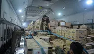 Seskab Teddy: 6 Pesawat TNI AU Kembali Bawa Bantuan ke NTT dan Kalimantan