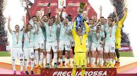 Inter Milan berhasil menjuarai Coppa Italia setelah membungkam Fiorentina dengan skor 2-1 pada laga final di Stadio Olimpico, Roma, Kamis (25/5/2023) dini hari WIB. (AP Photo/Andrew Medichini)