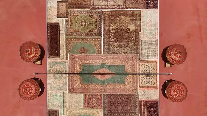 93 Karpet Antik yang Menjadikan Court of Carpets sebagai Lapangan Tenis Paling Artistik di Dunia