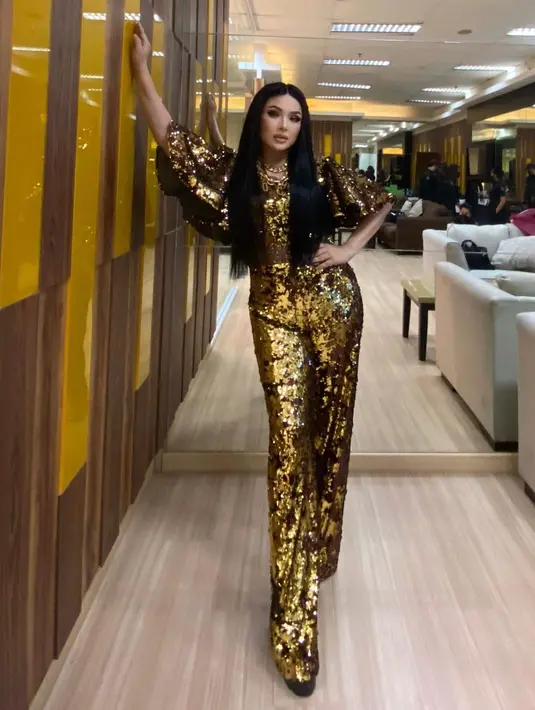 <p>Body goals pun kini juga ia miliki. Pastinya banyak yang iri dengan Titi DJ yang tetap langsing. (FOTO: instagram.com/ti2dj/)</p>