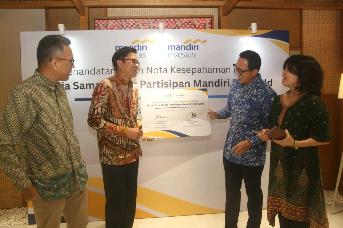 Mandiri Investasi melakukan penandatanganan nota kesepahaman (MoU) dengan Mandiri Sekuritas