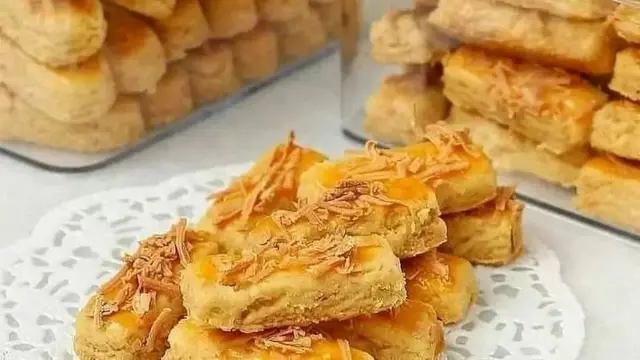 Dua toples kue kastangel keju renyah