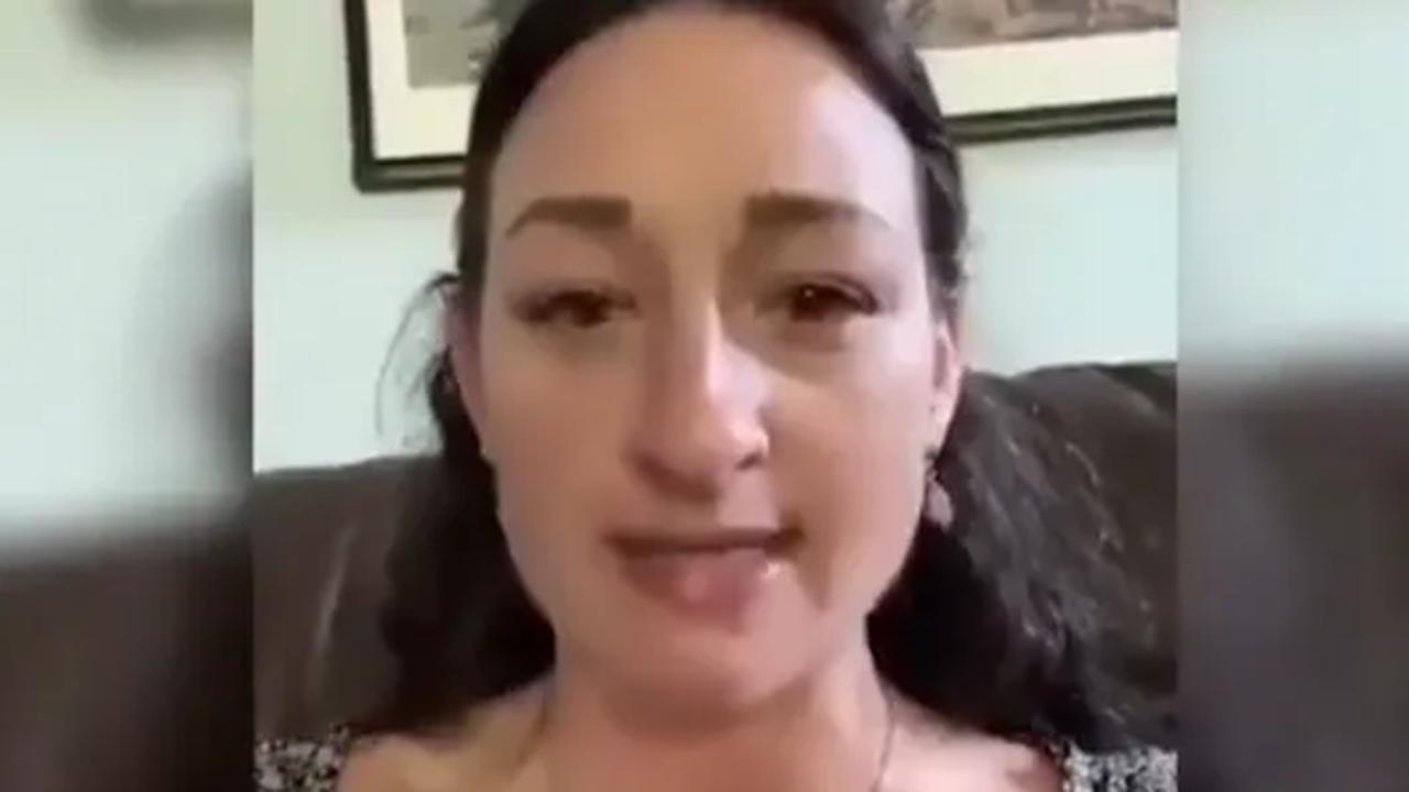 "Penjara terbuka, cek poin, blokade, kurangnya HAM, air, listrik, vaksin Covid," tuturnya.