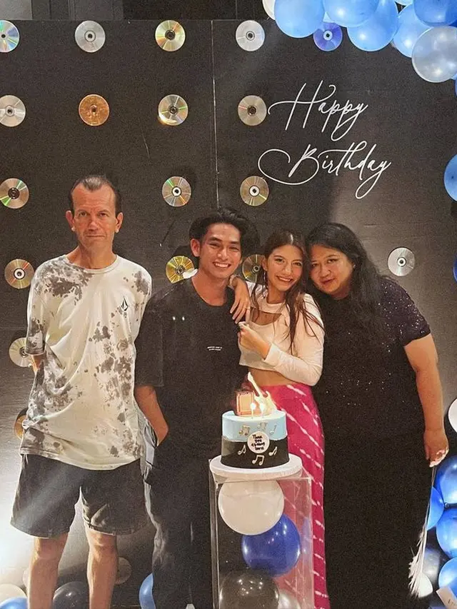 [Fimela] Cassandra Lee dan Ryuken Lie