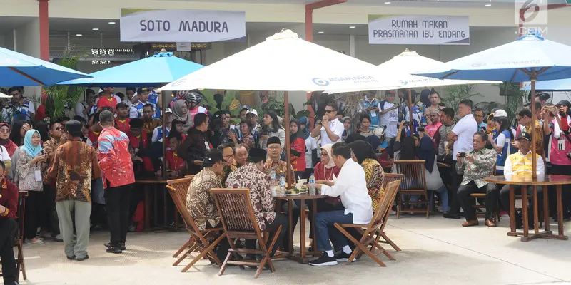 Jokowi meninjau Rest Area 538