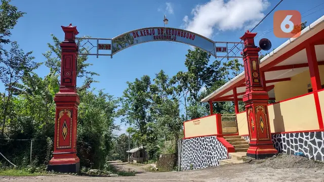 Pintu Masuk Dukuh Kerjo dari arah Manyaran Wonogiri