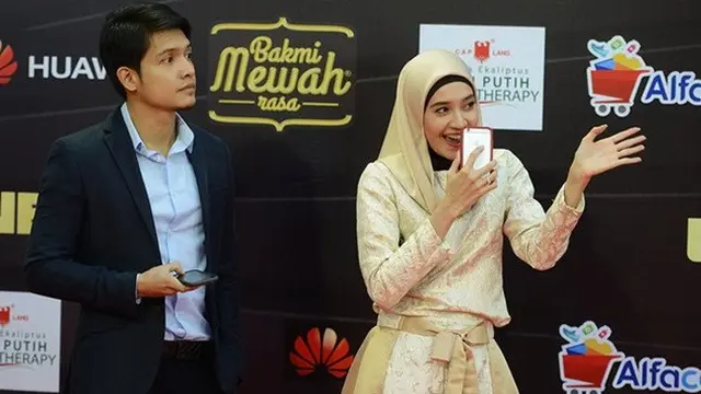 Dhini Aminarti dan Dimas Seto