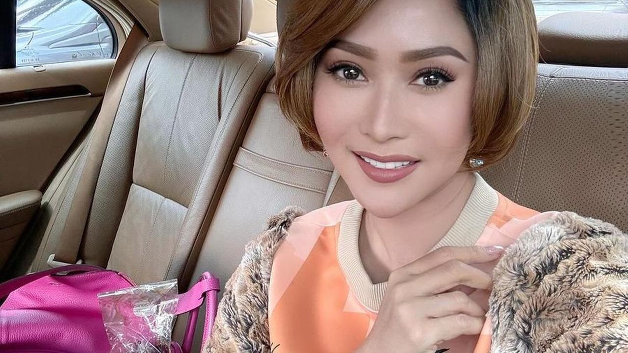 Punya Koleksi 600 Wig