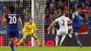 Striker Leicester City, Jamie Vardy (kanan), mencetak gol pertama ke gawang Swansea City dalam laga Premier League di King Power Stadium, Sabtu (27/8/2016). (Action Images via Reuters/Carl Recine)