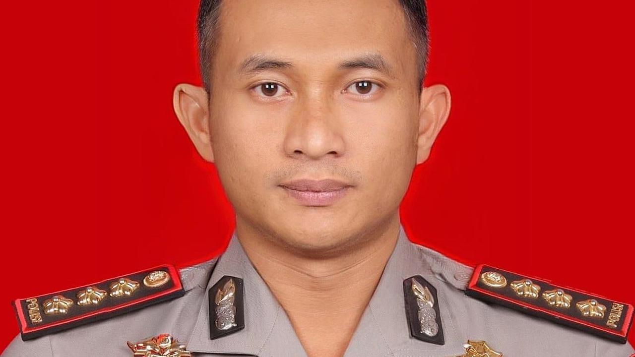 Kombes Pol Yade Setiawan Sukses raih Doktor dan Pertahankan Disertasi Penanganan Covid 19.