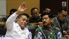 Menhan Ryamizard Ryacudu bersama Panglima TNI Marsekal TNI Hadi Tjahjanto rapat kerja dengan Komisi I DPR, Jakarta, Rabu (23/1). Rapat membahas evaluasi kinerja 2018, rencana kerja 2019 dan tindak lanjut hasil temuan BPK TA 2018. (Liputan6.com/JohanTallo)