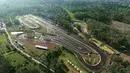 Sirkuit Manggul terletak di Kota Lahat, Sumatera Selatan di atas lahan seluas 10,5 hektar. Lokasinya berada di pusat kota lahat sehingga dekat dengan penginapan dan pusat perbelanjaan. Selain balap road race dan drag bike, sirkuit ini bisa mengakomodir aktivitas slalom, time attack, hingga balap gokart. Panjangnya lintasannya mencapai 1,6 km dengan lebar trek 8-18 meter yang terdiri dari delapan tikungan. (Source: Ist)