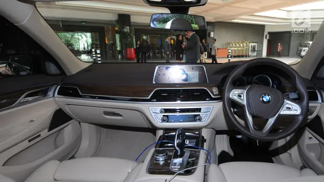 Menikmati Layanan Mobil Mewah untuk Tamu Hotel di Jakarta
