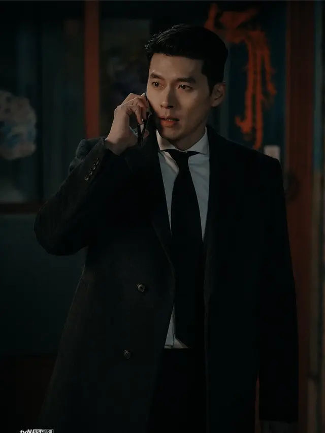 Hyun Bin dalam Crash Landing On You (tvN via Soompi)