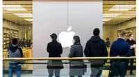 Antrean pembelian iPhone 8 di Apple Store di London tak seramai biasanya (Asanka Brendon Ratnayake/Anadolu Agency)