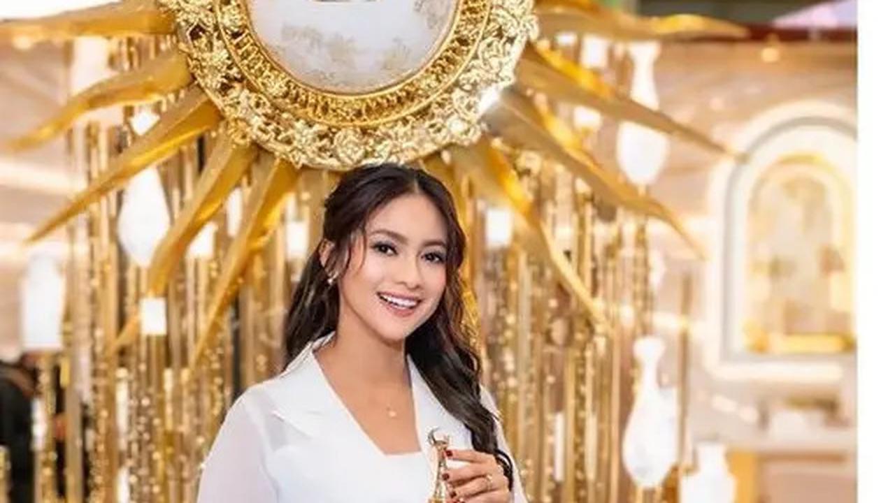 8 Tampilan Menawan Para Artis Head to Toe Kenakan Dior saat Hadir di Dior Beauty Holiday 2024, Alyssa Daguise hingga Julie Estelle
