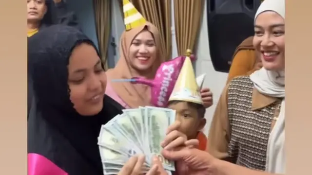 Putri Isnari Dapat Hadiah Uang Tunai Ratusan Dolar di Momen Ulang Tahun. (instagram story/putriisnari3)