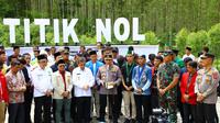 Kapolri Jenderal Listyo Sigit Prabowo meninjau langsung pelaksanaan puncak acara Hari Bakti Kesehatan dalam rangka HUT Bhayangkara ke-76 di titik 0 kilometer Ibu Kota Nusantara (IKN), Jumat (17/6/2022). (Ist)