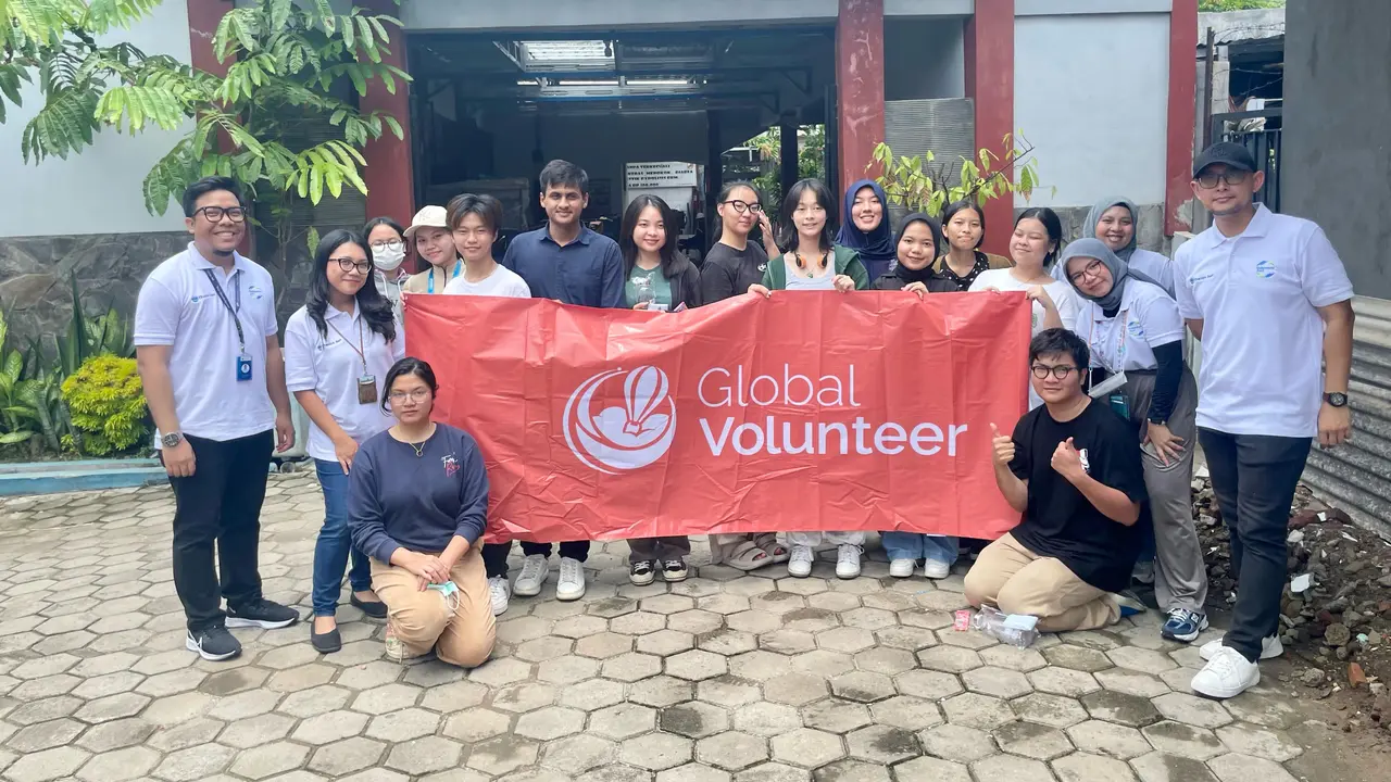 Chandra Asri Group Perkenalkan Industri Pengelolaan Sampah Terpadu di Cilegon ke Mahasiswa Internasional