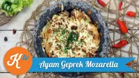 Mulai bosan dengan sajian menu khas Lebaran di rumah? Saatnya bikin Ayam Geprek Mozzarella untuk makan siang bersama keluarga. (Foto: Kokiku Tv)