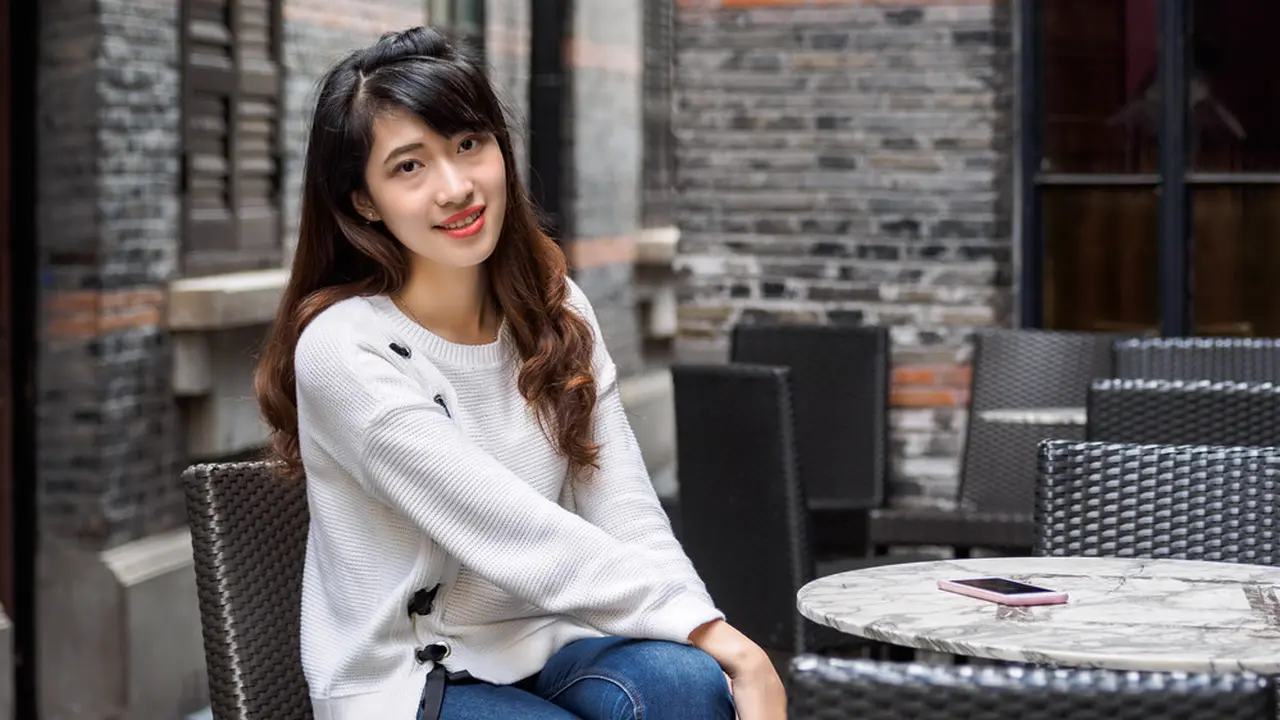 cantik kalem dewasa mandiri