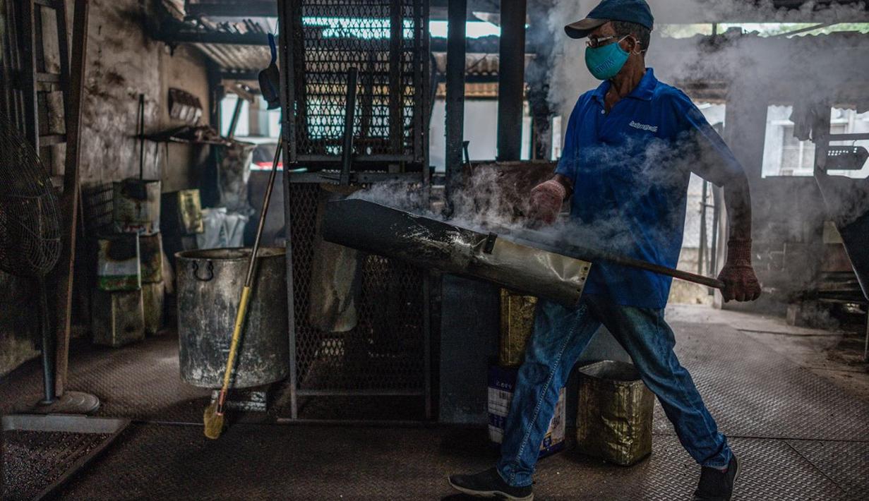 FOTO: Mengintip Dapur Pembuatan Kopi Antong di Malaysia ...