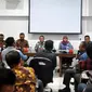 Dinas Perdagangan Surabaya secara masif memberikan sosialisasi dan edukasi kepada masyarakat tentang peraturan larangan penjualan pakaian impor bekas. (Foto:Liputan6.com/Dian Kurniawan)