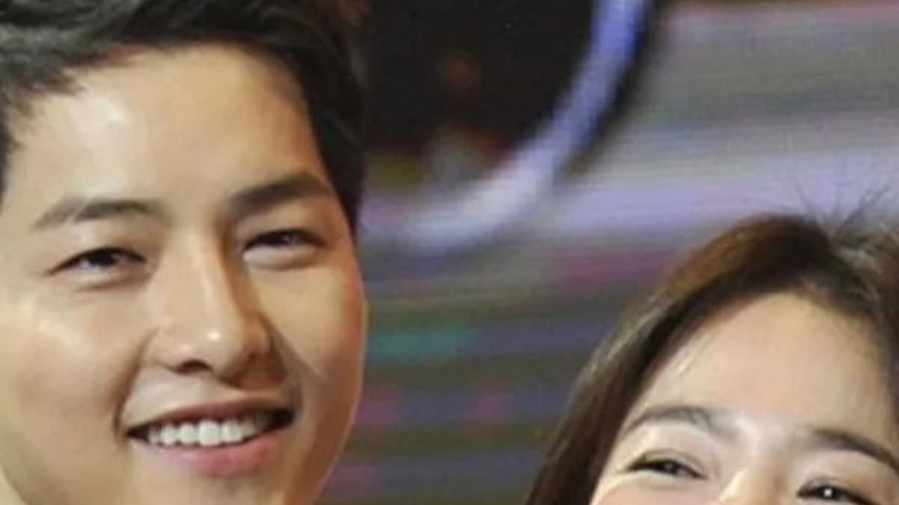 3. DESCENDANT OF THE SUN (2016): Cinta Romantis di Medan Perang