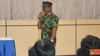 Citizen6, Surabaya: Kabagkum Kobangdikal Letkol Laut (KH) Ida Kade Sadnyana, memberikan ceramah hukum dalam program Pembinaan dan Latihan (Binlat), di Gedung R.E. Martadinata, Kesatrian Bumimoro, Surabaya, Kamis (2/8). (Pengirim: Penkobangdikal).