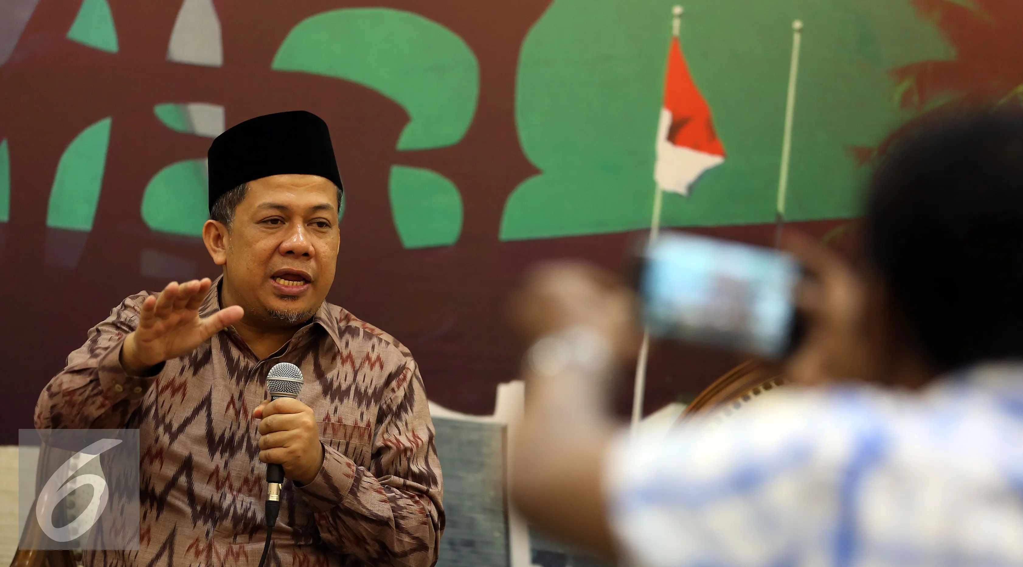 Wakil Ketua DPR Fahri Hamzah saat menjadi pembicara diskusi publik 