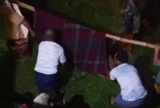 Nestapa Guru Honorer di Sukabumi Patah Kaki Terjatuh dari Jembatan Lapuk