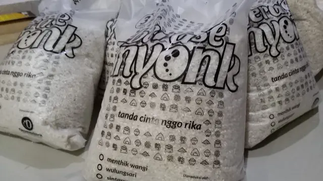 Beras Inyonk, brand produk kolaborasi petani dan Koperasi Desmantara . (Foto: Liputan6.com/Muhamad Ridlo)