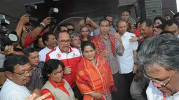 Jokowi tiba pukul 10.30 WIB di lokasi pengungsian yang berada di Gereja Batak Karo Protestan (GBKP) yang berada di Kabanjahe, Kabupaten Karo, Sumatera Utara, Selasa (10/6/2014) (Liputan6.com/Herman Zakharia)