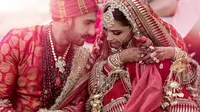 Ranveer Singh dan Deepika Padukone (Dok.Instagram/@ranveersingh/https://www.instagram.com/p/BqNF8gGh-os/Komarudin)