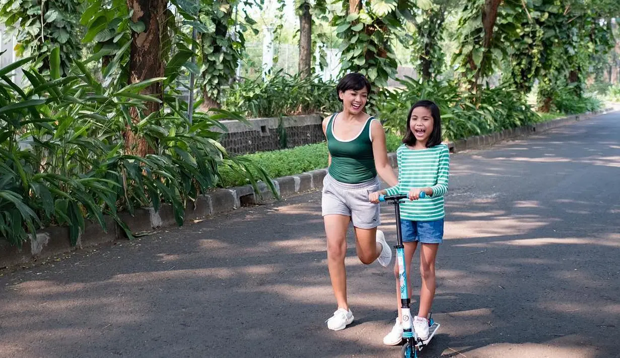 (Instagram/nirinazubir_)