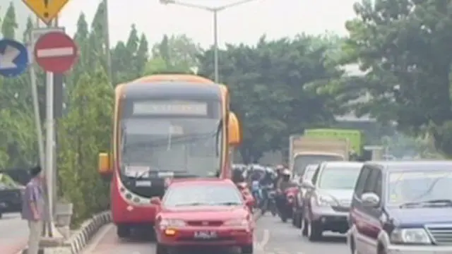 Pro-Kontra Denda Rp 1 Juta Penerobos Busway