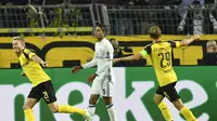 Gol Andre Schurrle di menit ke-87 menggagalkan kemenangan Real Madrid atas Borussia Dortmund pada matchday kedua Grup F Liga Champions di Signal Iduna Park, Rabu (28/9/2016) dinihari WIB. (AP Photo/Martin Meissner)