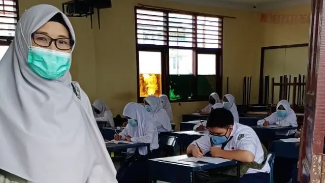 KPAI saat memantai pelaksanaan PTM di salah satu sekolah di Indonesia