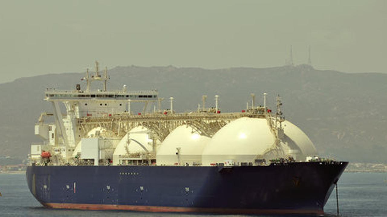 DPR sebut terminal gas apung Lampung salah perencanaan