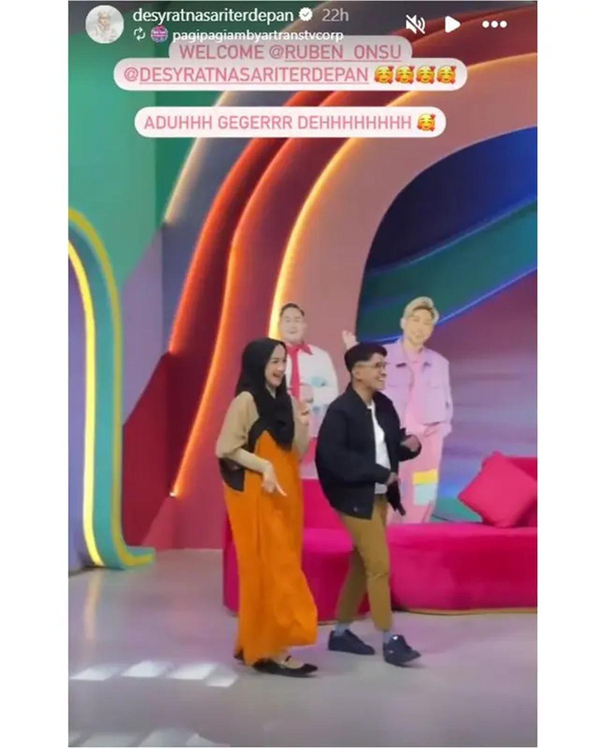 6 Potret Kedekatan Ruben Onsu dan Desy Ratnasari yang Jadi Sorotan, Merasa Nyaman