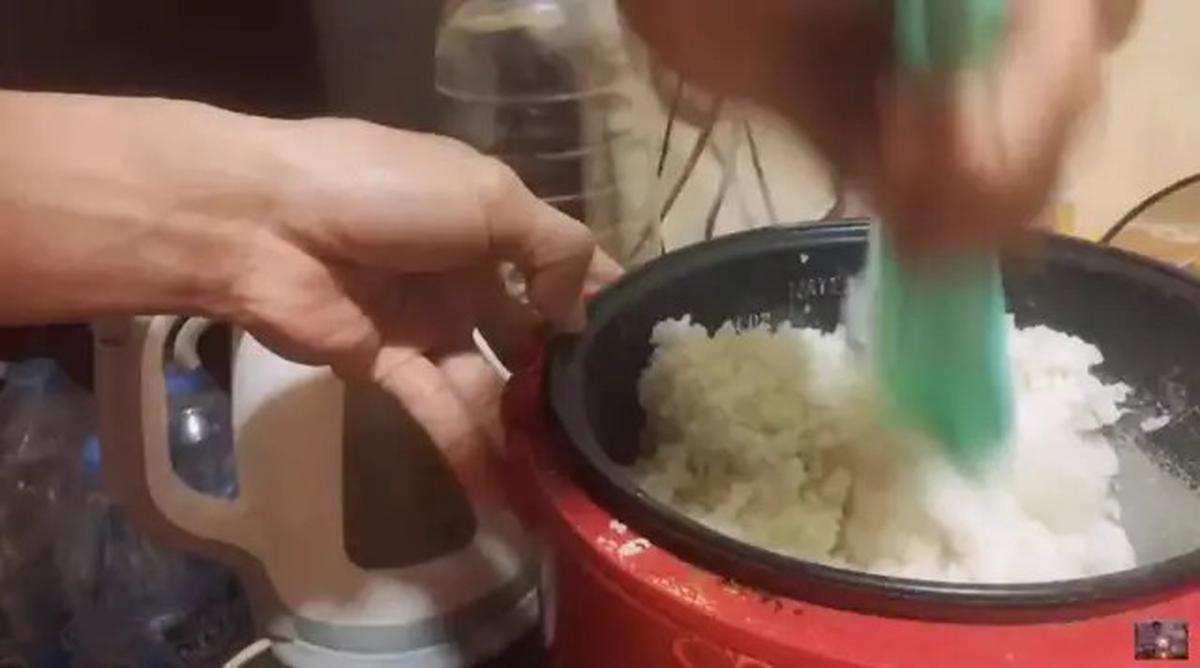 Cara Ampuh Mengatasi Nasi Keras Karena Kurang Air di Rice Cooker