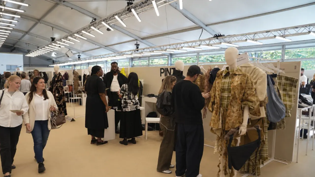Dari Lombok ke Paris, Koleksi Kolaborasi Desainer Indonesia dan Prancis Tampil di Première Classe 2026