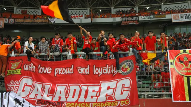 Suporter Semen Padang